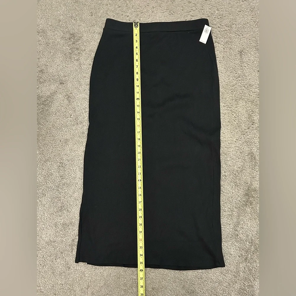 Old Navy Black Midi Pencil Skirt - Picture 3 of 9